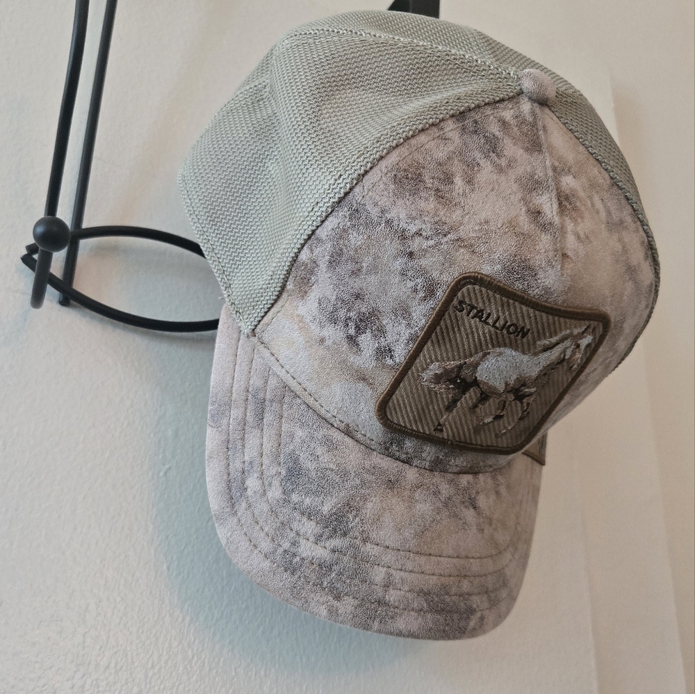 Goorin Bros Trucker Hat Storm Stallion Limited Edition Tan NWT - Picture 3 of 5